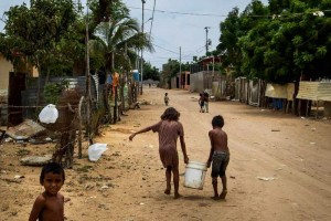Comunidad-Wayuu-en-Venezuela-niños-bachaqueros