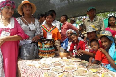 Feria-agroalimentaria2c-en-donde-las-indígena-de-la-etnia-Wayúu-exhibieron.jpg