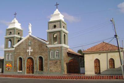 Paraguaipoa-Iglesia.jpg
